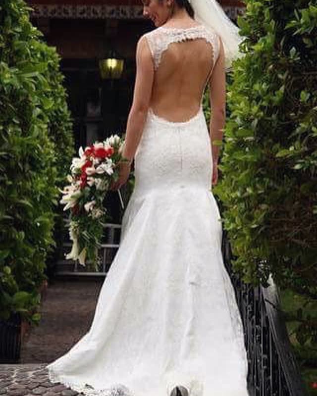 Espalda de vestido de novia de encaje creado por Mía Najar